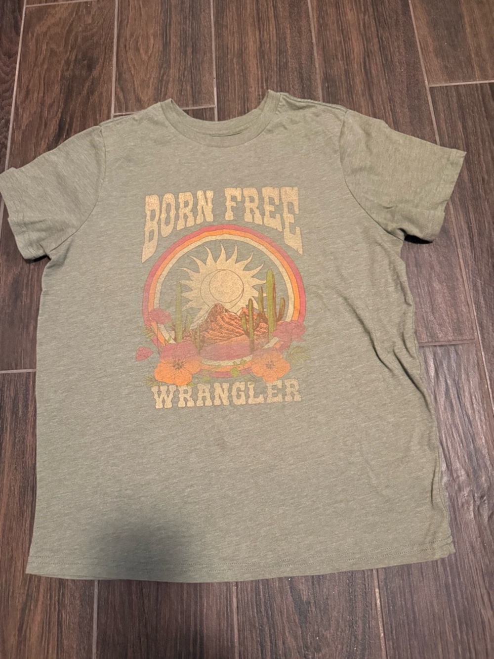 🪼Wrangler Sage Green 'Born Free' Graphic Short Sleeve Tee